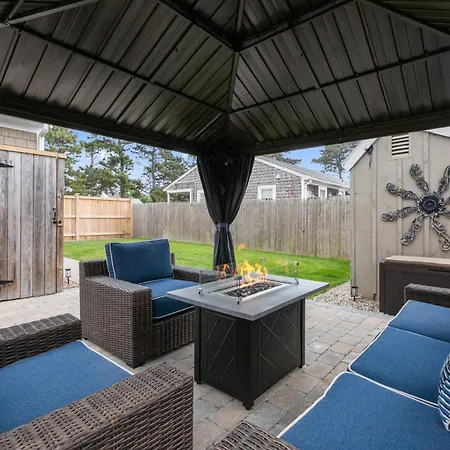 3-Min Walk To Beach! Private Luxury Backyard!
